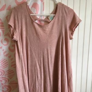 short sleeved top